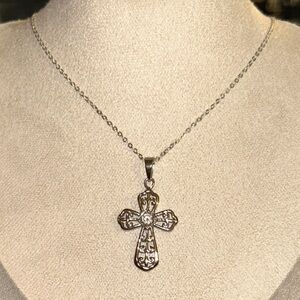 925 Silver Cross Pendant &‎ Chain Necklace